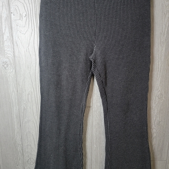 NWT Fashion Nova DarckGray Ribbed Knit Two-Piece Set - Picture 5 of 8